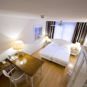 Comfort Zimmer mit zwei Einzelbetten